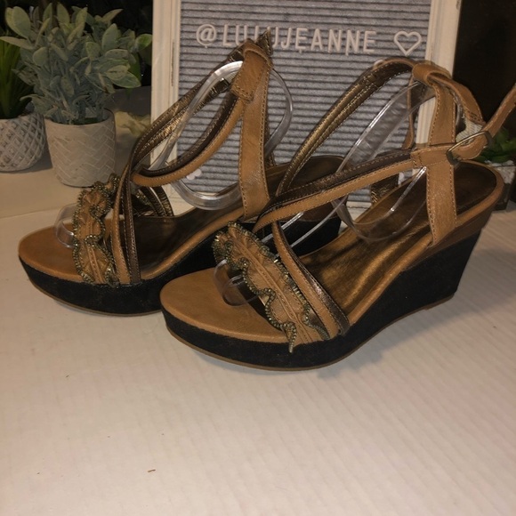 Bke caramel & bronze wedges/sandals - Picture 3 of 10